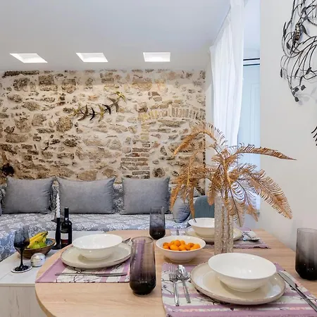 Volto Apartment *